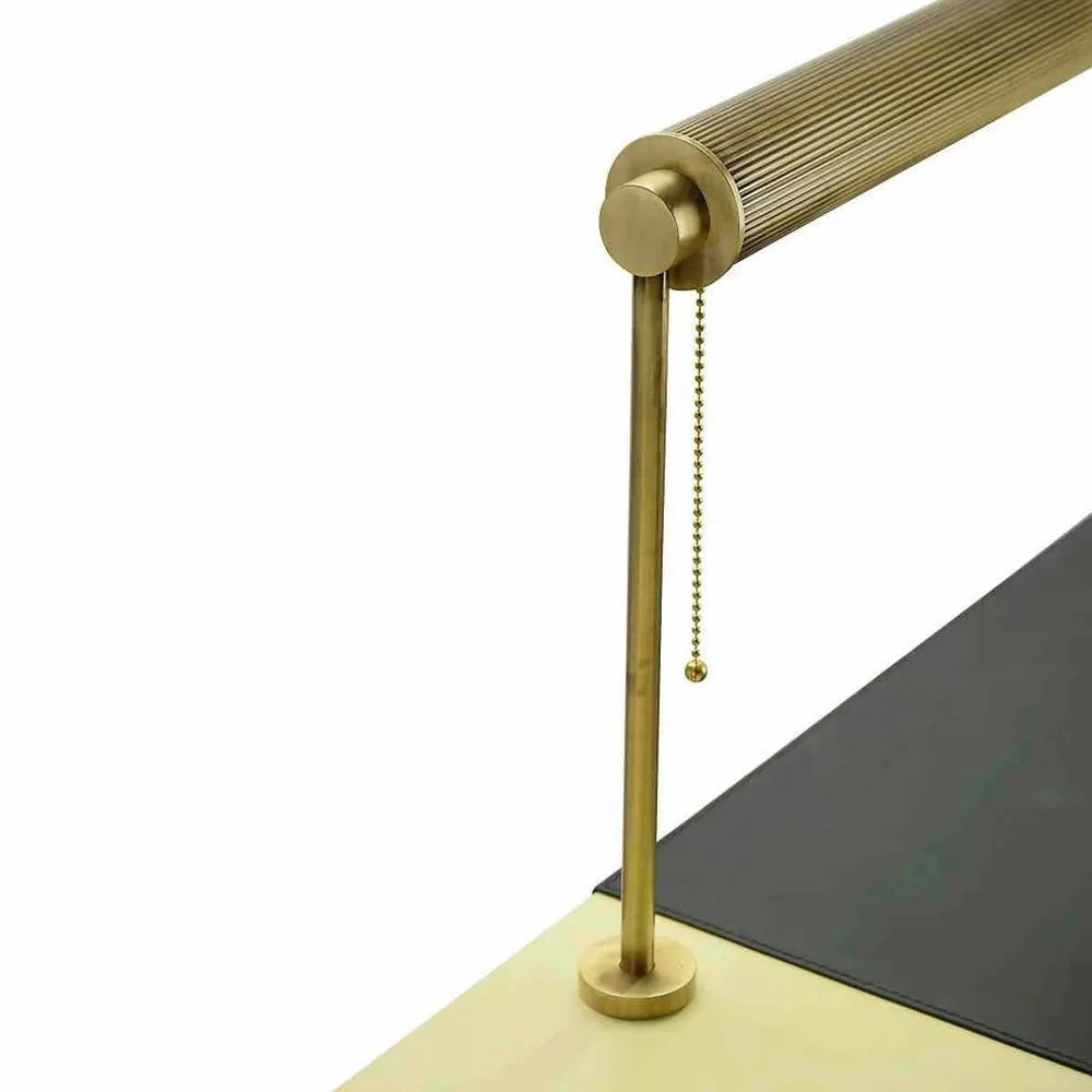 Bureau d'écriture TREVOR par Studio 63 pour Marioni