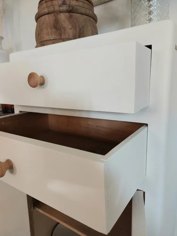 Meuble ancien rénové en bois