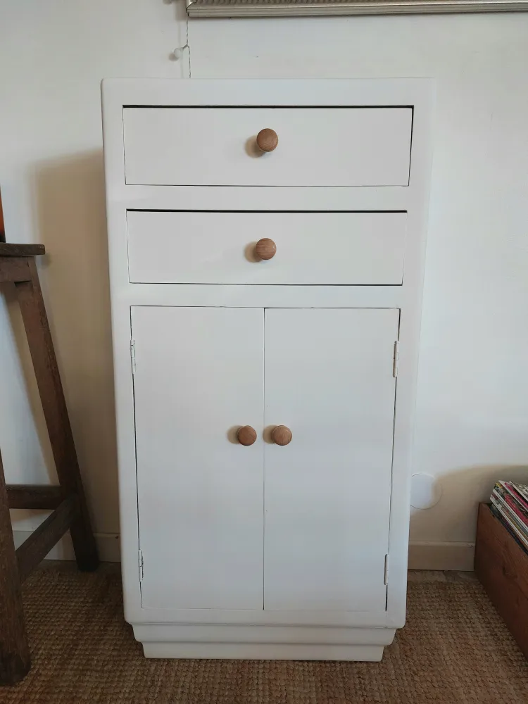 Meuble ancien rénové en bois