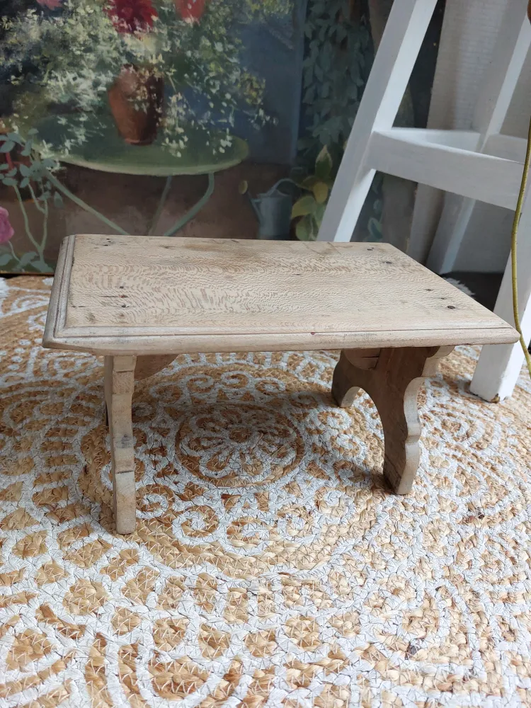 Repose pied ancien en bois