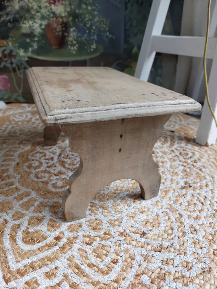 Repose pied ancien en bois
