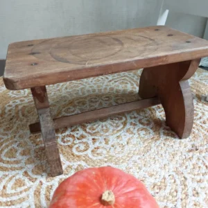 Repose pied en bois