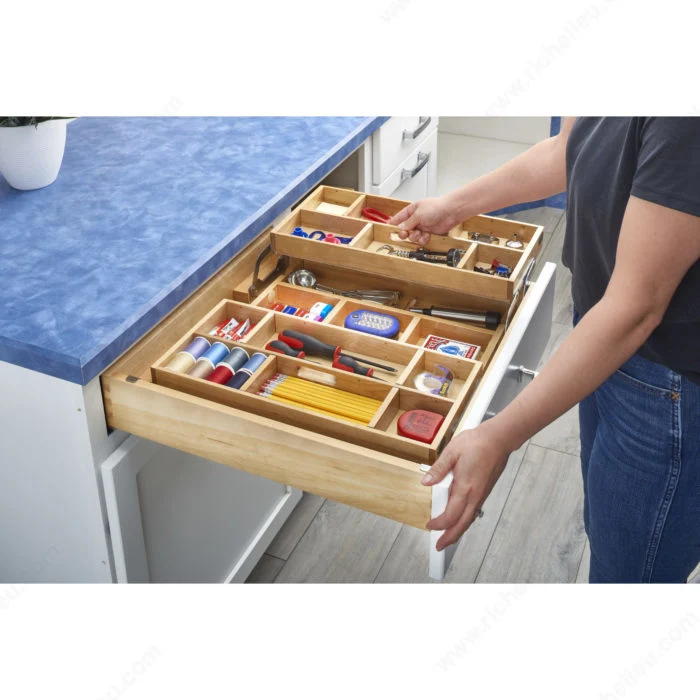 Tiroir pour niveau supérieur inclinable Rev--Shelf