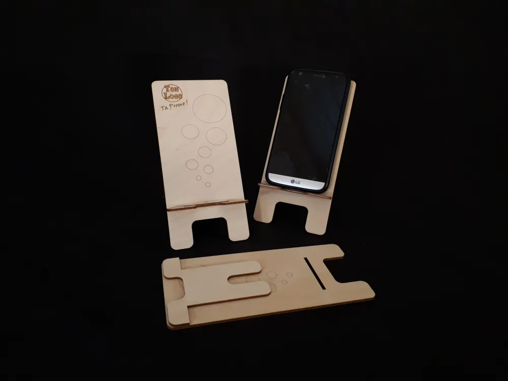 Support en bois pour cellulaire le “D-Poser”