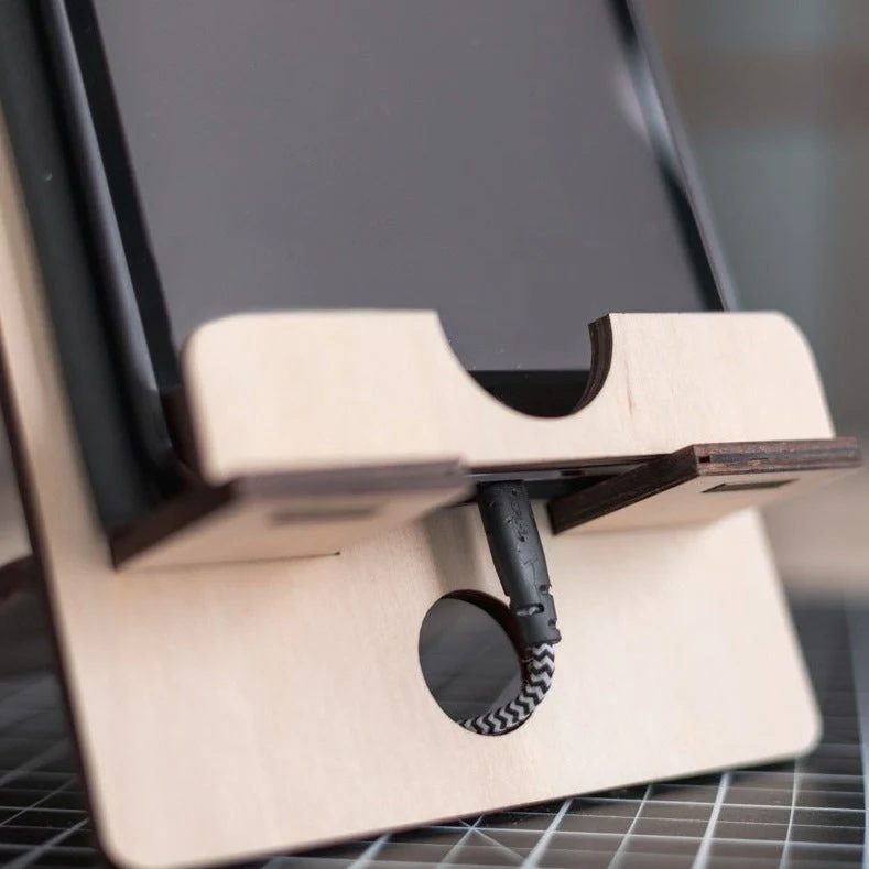 Support à tablette électronique "d-Poser"
