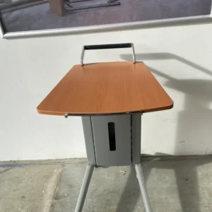 support vidéo projecteur mobile