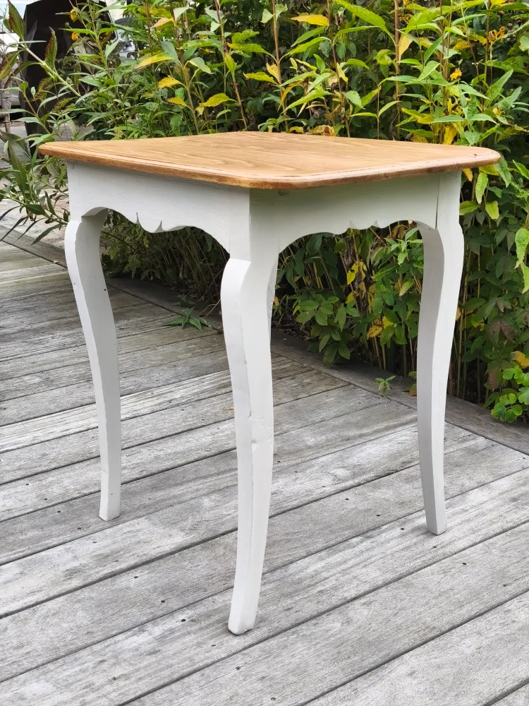 Table lait d'amande et bois