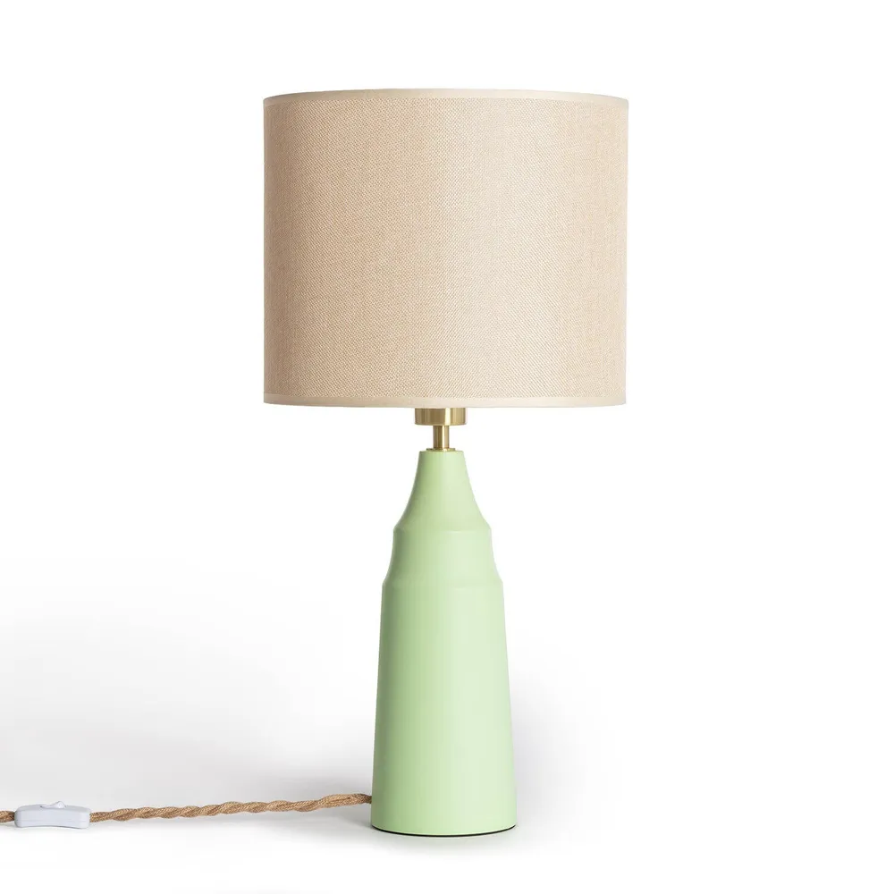 Lampe de table Muka en textile et métal en Chêne Massif