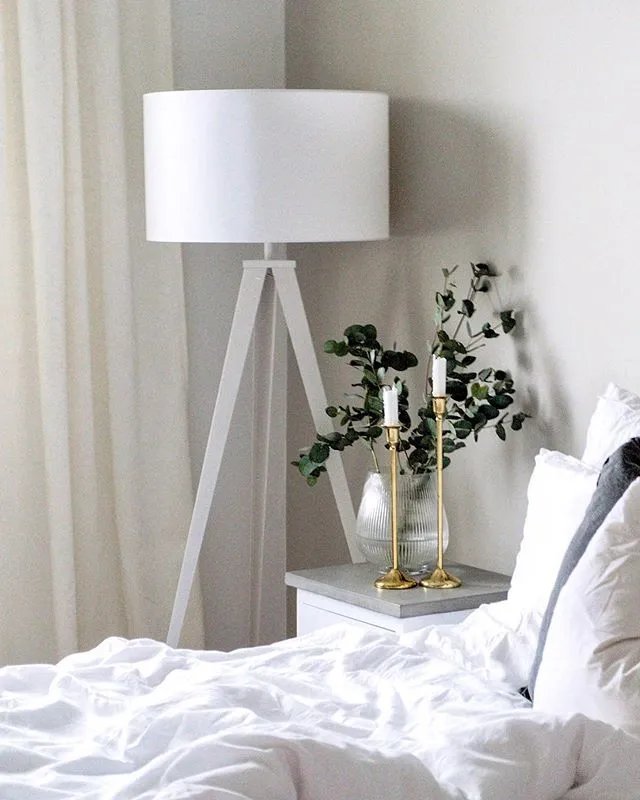 Étagère murale pour Lampadaire blanc STILETTO