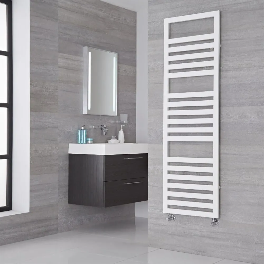 Radiateur plat Lazzarini 1600x500 mm entraxe 400 mm/50 mm modèle Urbino finition Blanc