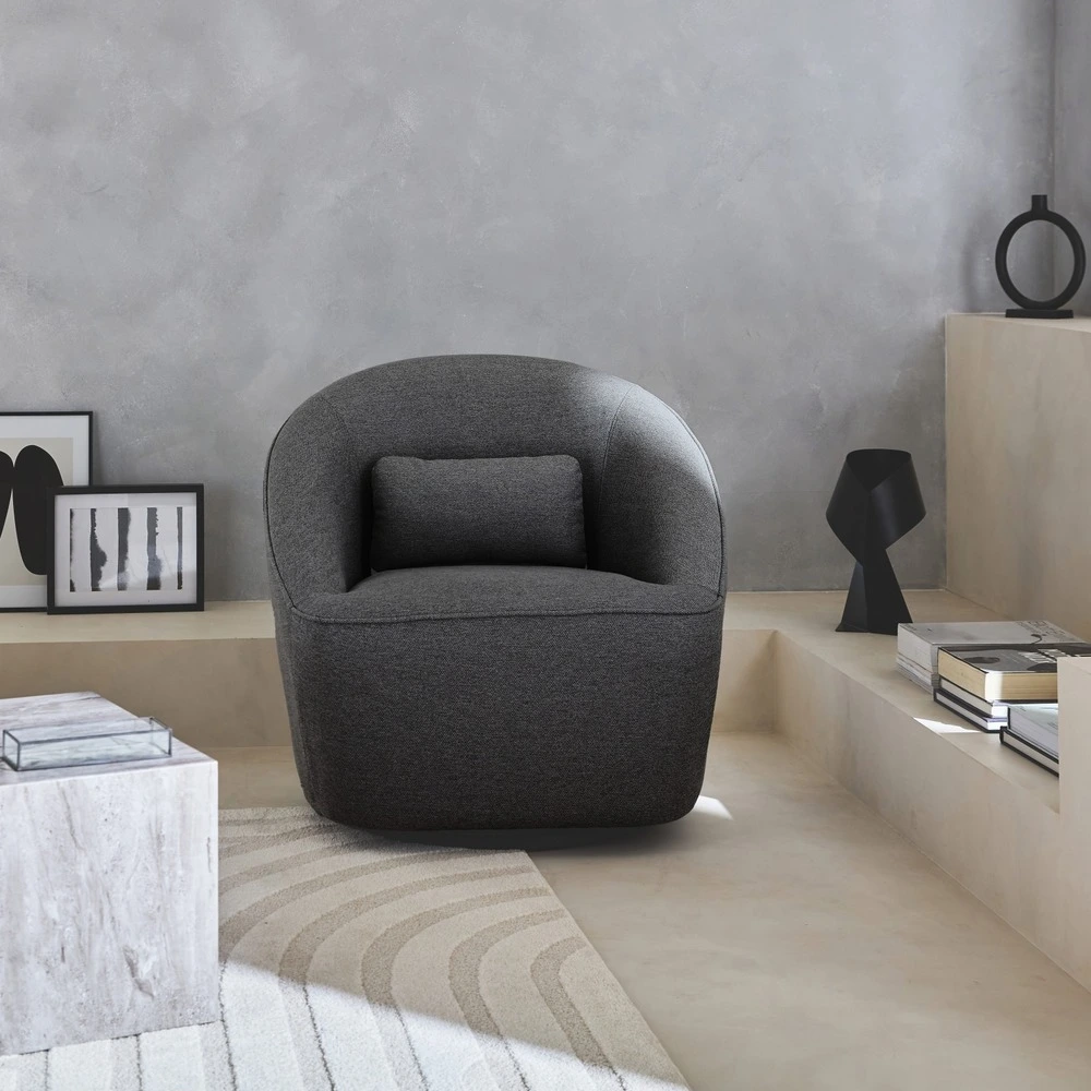 Fauteuil pivotant 360° en tissu gris profond avec coussin. Lana l 80 x p 73 x h77cm