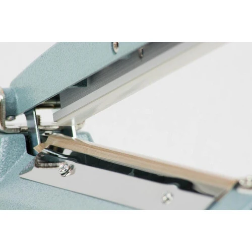 Thermoscelleuse à impulsion manuelle de 2 mm pour sacs et tubes de 8" de large