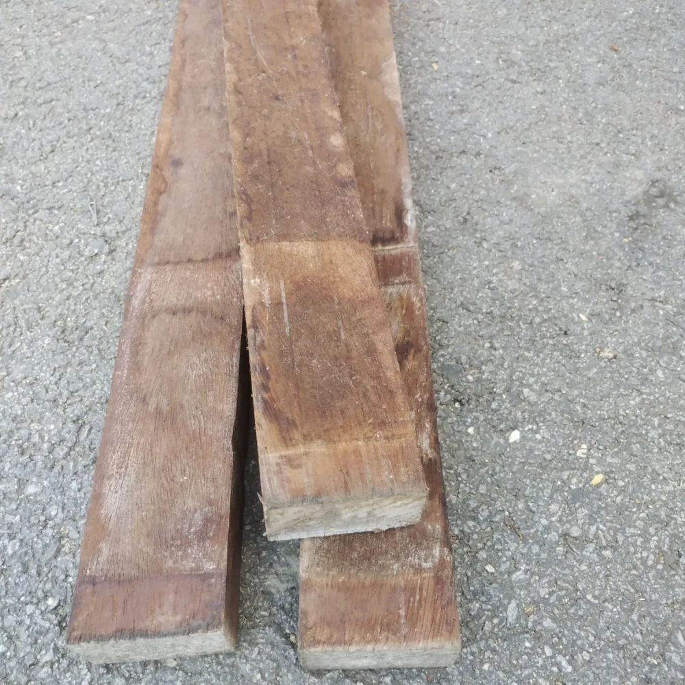 Lambourde bois exo Iroko classe 4 - 38x70 - L=2,00m pour Maternelle