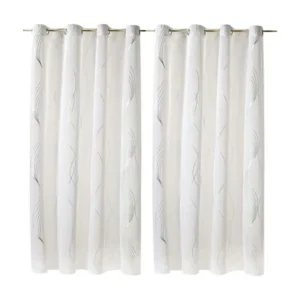 Un panneau de voilage blanc avec motif argenté 240 x 135 cm
