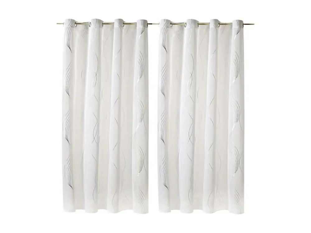 Un panneau de voilage blanc avec motif argenté 240 x 135 cm