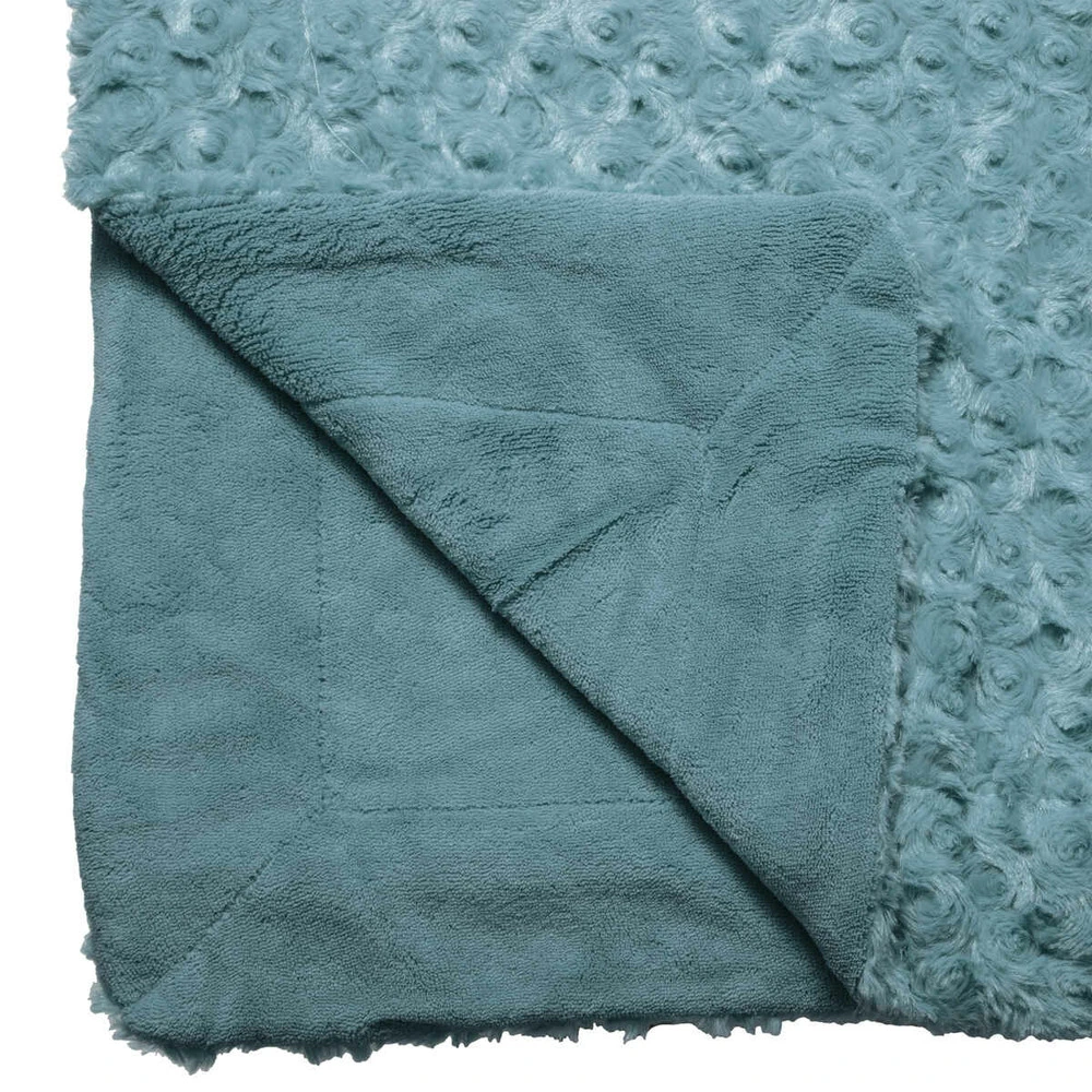 Plaid fourrure bouclée 180 x 230 cm bleu orage en Matériaux biodégradables