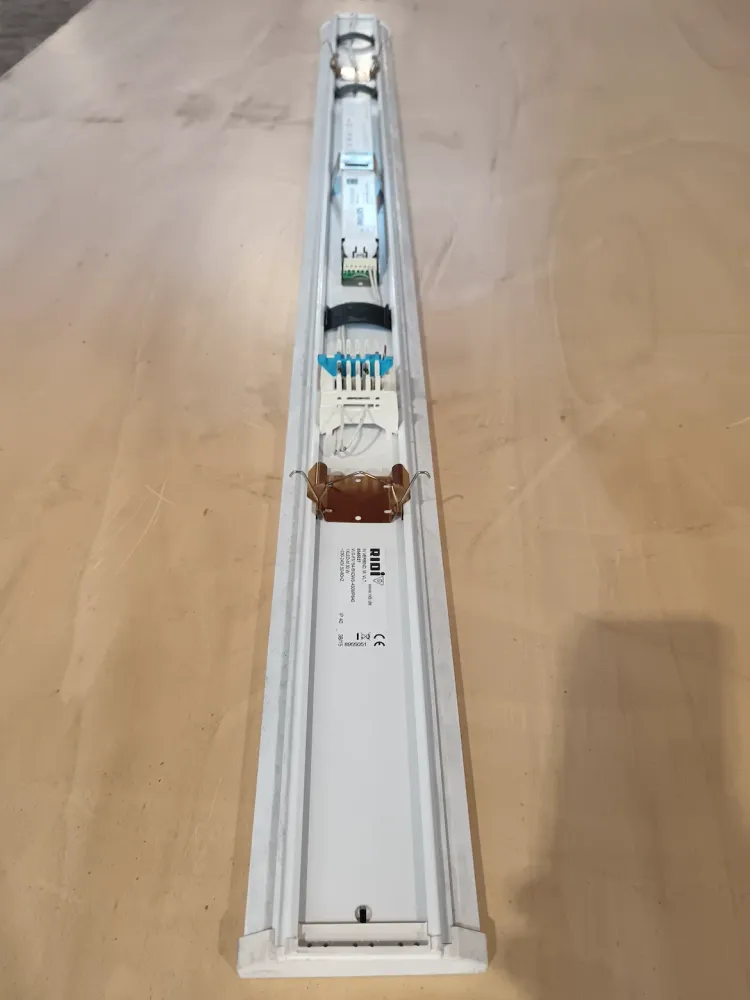 Réglette LED - 1190 x 60 x 40 mm Non toxique et lavable