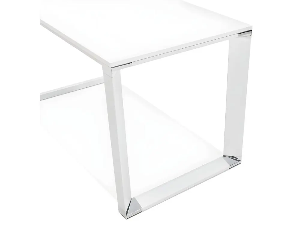 Bureau Design en Bois & Métal "Hovik" 200cm Blanc en tissu respirant