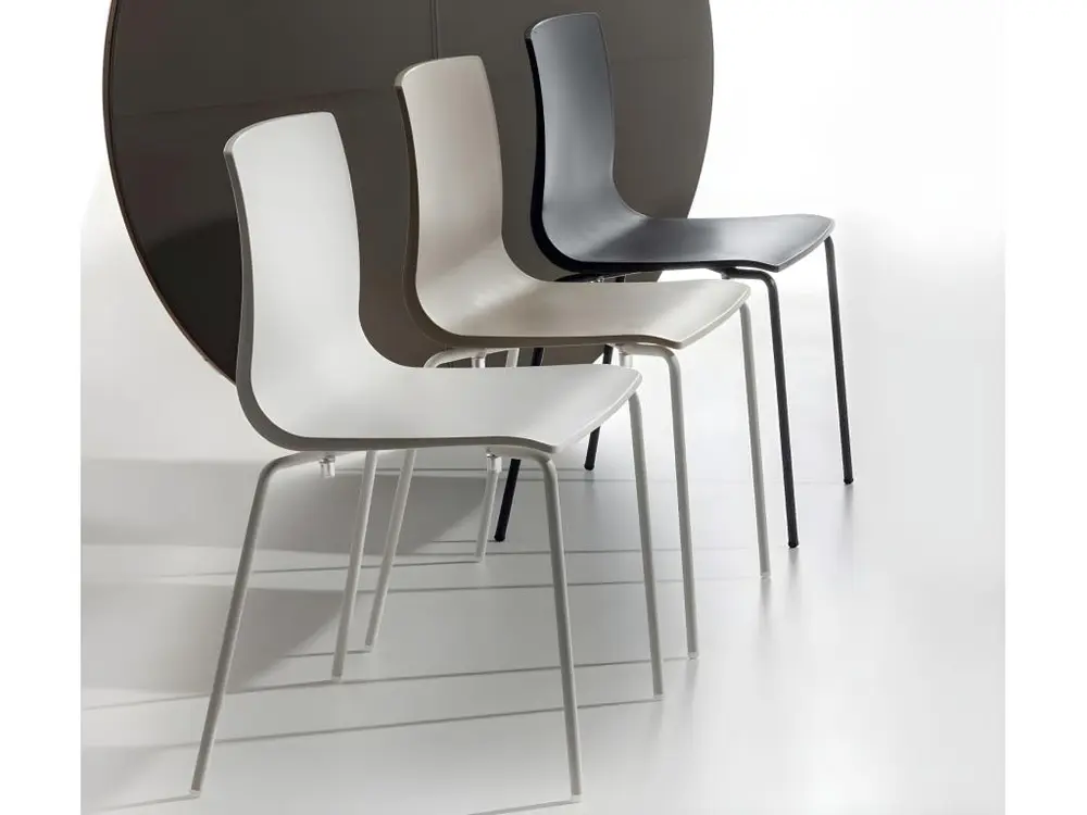 Chaise en polypropylène et pieds en métal Vanya - Lot de 4-Couleur Gris obscur
