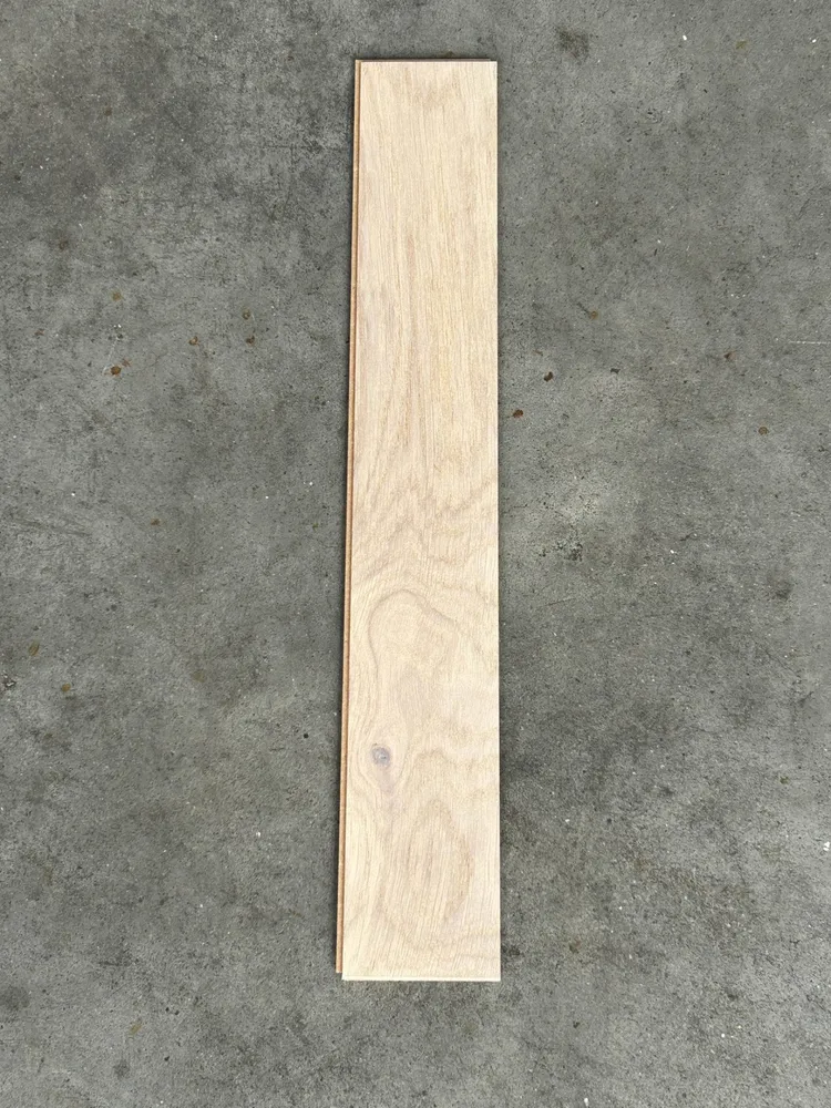 Lot de 5,05 m² de parquet contrecollé Bâton Rompu chêne couleur Snow - Rainure-languette - gamme BATON-S10H - 610 x 92 x 1...