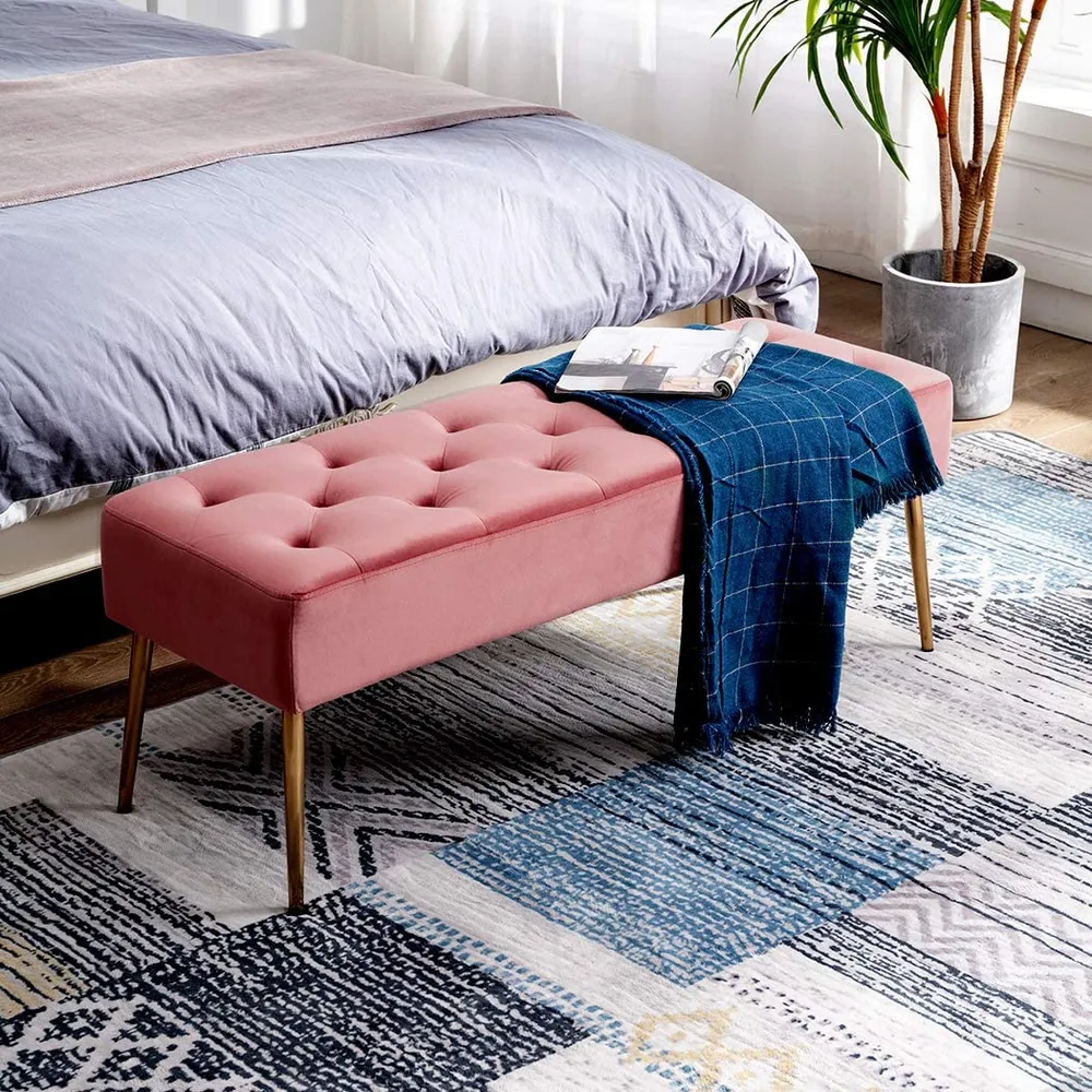 Banc banquette rembourré capitonné en tissu velours rose pieds métal doré BAN09010