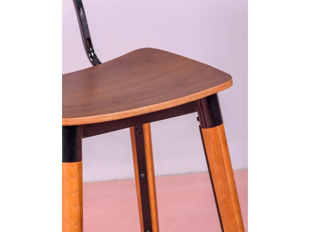Tabouret industriel en bois de noyer - Copine - Noyer